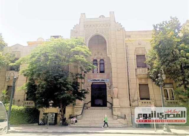 مساعد وزير الصحة الأسبق يكشف عن الأسباب الحقيقية لهجرة الأطباء