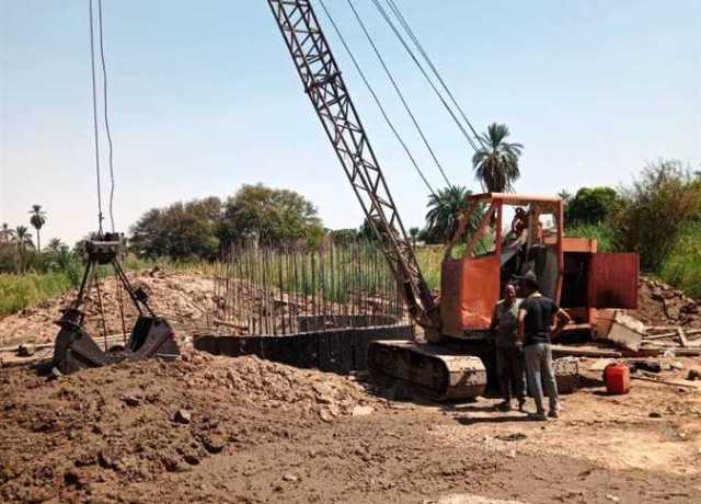 محافظ أسوان يوجه بزيادة معدلات الإنجاز بمشروعات «حياة كريمة»