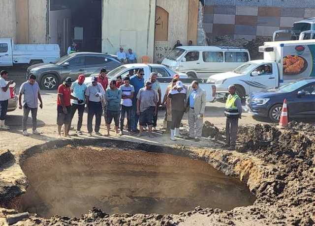 انتهاء أعمال إصلاح كسر ماسورة 1500 نهاية الطريق السياحي مع الدائري بالطالبية