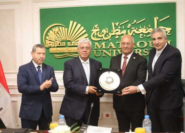 «الأعلى للجامعات» يكرم الدكتور جمال سوسه رئيس جامعة بنها