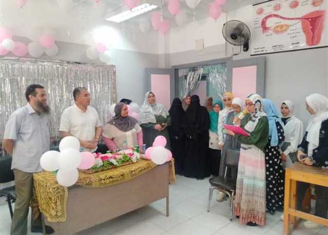 وكيل الصحة بمطروح يكرم المتفوقين بمدارس التمريض