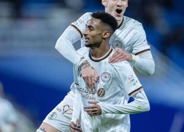 بانيجا يقود تشكيل الشباب السعودي أمام الزمالك في البطولة العربية