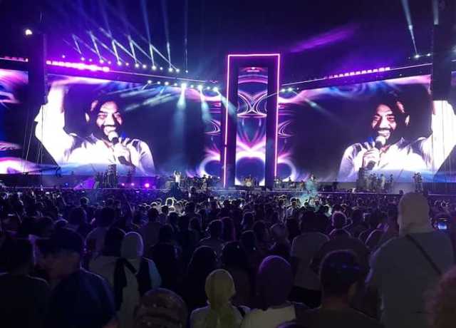 بدء حفل محمد منير وحميد الشاعري في فعاليات مهرجان العلمين