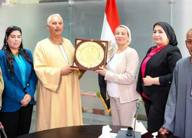 نقيب الفلاحين: كرّمنا وزيرة البيئة لنجاحها في تحويل أزمة قش الأرز إلى منحة تعود بالنفع