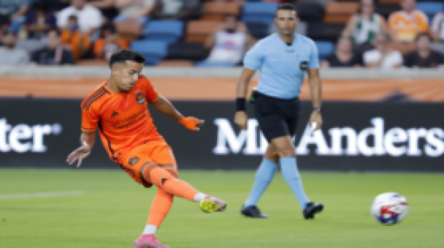 لاعب عربي يواجه ميسي في نهائي كأس أمريكا.. من هو أمين باسي نجم هيوستن؟