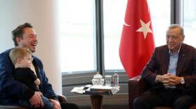 ماذا أهدى أردوغان لماسك ونجله؟ (صورة + فيديو)