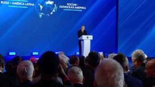 بوتين يستذكر لقاءاته مع الزعيم الراحل فيدل كاسترو