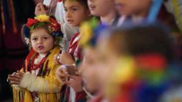 بالصور.. فضيحة استغلال جنسي وإباحي يمارسه الغرب بحق أطفال أوكرانيا بواسطة شركة أوكرانية