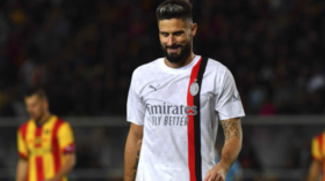 رابطة الدوري الإيطالي توقف مهاجم ميلان جيرو