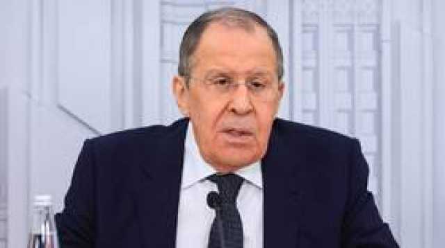 لافروف: الدولار يتحول إلى وسيلة لتغيير الأنظمة