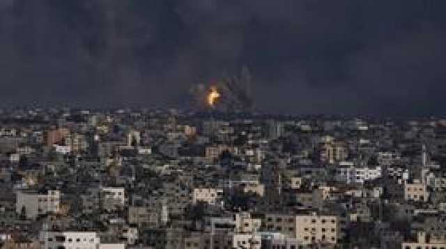 الجيش الإسرائيلي يقصف مدينة حمد في خان يونس بالقنابل الفوسفورية ومسيراته تحذر الفلسطينيين (فيديو)