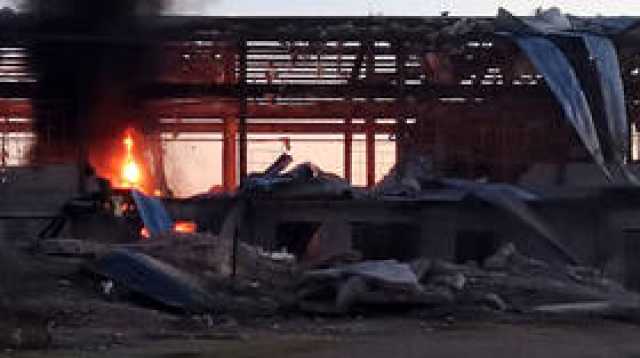 صفحات ومواقع إعلامية تنشر صورا وفيديوهات للغارات الإسرائيلية على ريف حلب