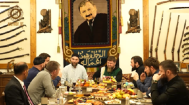 قديروف يكشف تفاصيل زيارة الأمير الأردني هاشم بن الحسين إلى الشيشان (فيديو)