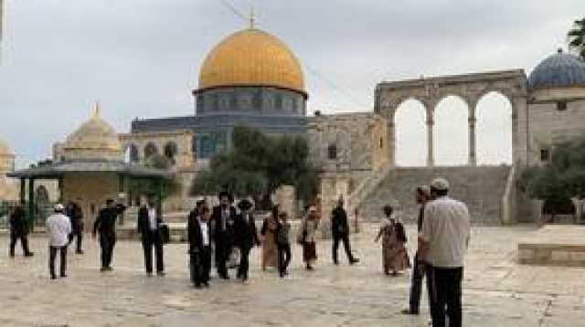 أول أيام 'الفصح اليهودي'.. القدس ثكنة عسكرية ومستوطنون يقتحمون الأقصى (فيديوهات)