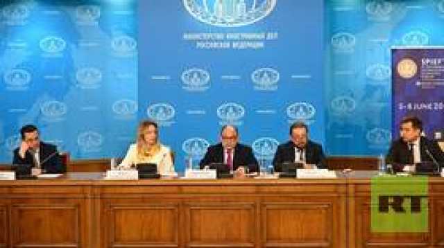 سفراء أكثر من 50 دولة يحضرون عرضا تقديميا لمنتدى بطرسبورغ الاقتصادي الدولي