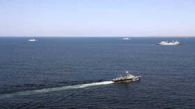 'القيادة المركزية الأمريكية': الحوثيون أطلقوا 6 صواريخ ومسيرات باتجاه سفينة في البحر الأحمر