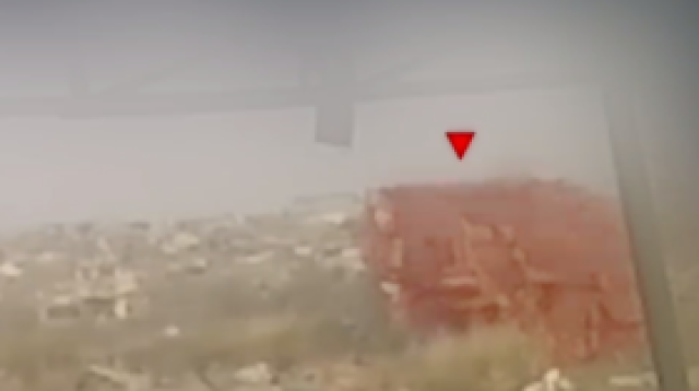 'أصابتها بشكل مباشر'..'القسام' تعرض مشاهد من استهدافها لجرافة إسرائيلية بقذيفة 'الياسين 105' (فيديو)