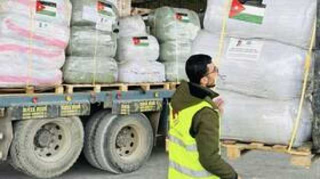 الأردن يسير قافلة مساعدات قوامها 40 شاحنة إلى غزة