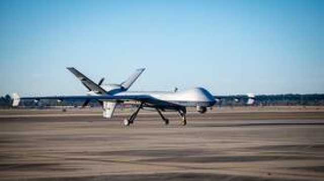 'الحوثيون' يعتلون مسيّرة أمريكية MQ-9 Reaper ويعلنون إسقاطها اليوم (فيديو)