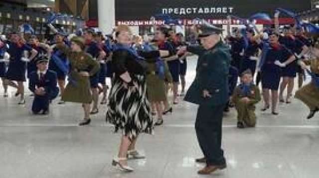 روسيا.. فعالية 'وشاح النصر الأزرق' الوطنية في مطار شيريميتيفو (فيديو)