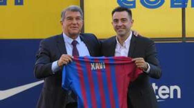 رئيس برشلونة يكشف أسرار رحيل تشافي