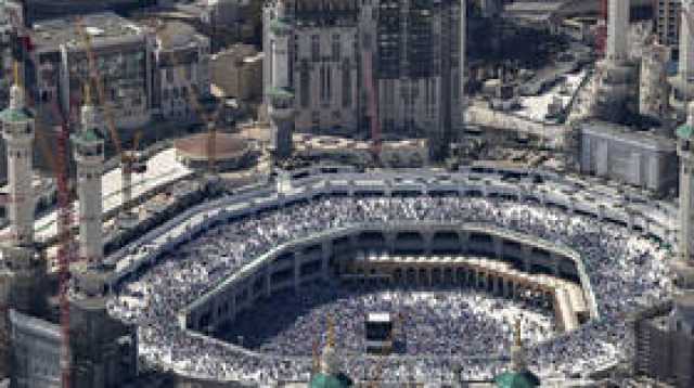 أمير سعودي يرد على فيديوهات 'مسيئة' لموسم الحج في المملكة