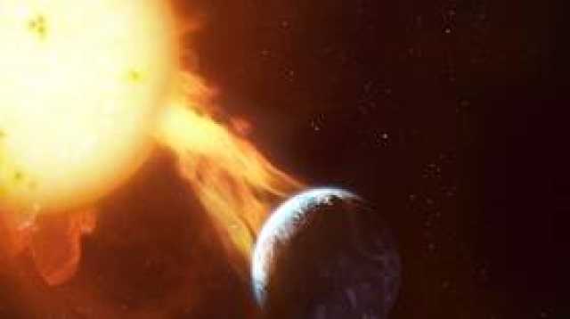 علماء روس يرصدون 3 توهجات شمسية قوية اليوم الأحد