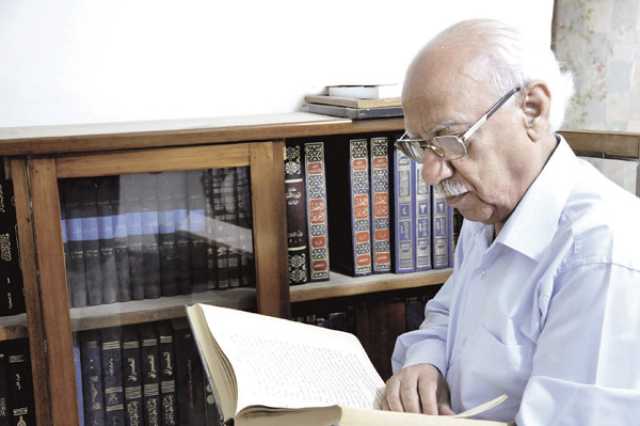 انفوجرافيك.. من هو الصحفي والكاتب العراقي “حسن العاني”