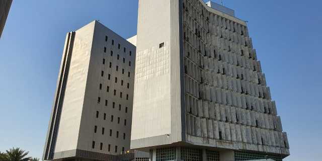 المالية توضح بشأن معالجة حالات الخدمة المضمونة للعاملين المعينين في دوائر الدولة