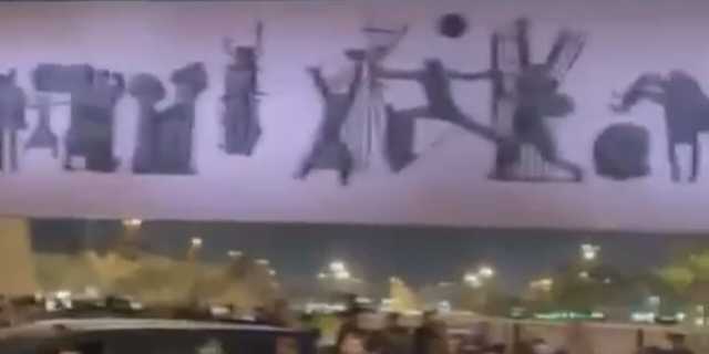 بالفيديو.. بدء توافد المتظاهرين الى ساحة التحرير وسط اجراءات أمنية مشددة