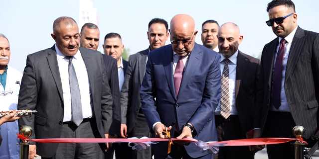 وزير الصحة يفتتح شركة لصناعة الأدوية