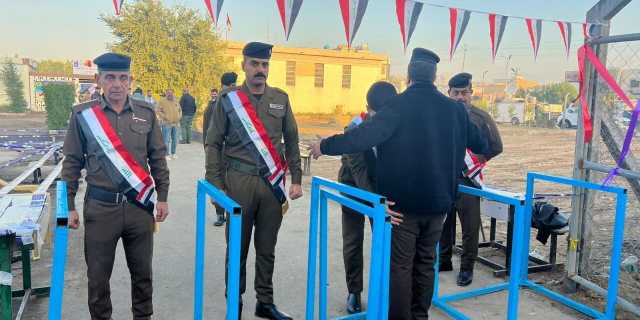 بالصور.. توافد منتسبي الأجهزة الأمنية إلى مراكز الاقتراع الخاص