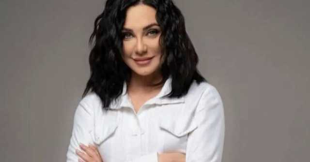 لإنكار الجرائم الأسدية. نقابة الفنانين تشطب سلاف فواخرجي