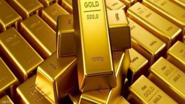 أسعار الذهب تسجل أرقاما قياسية.. والدولار يتراجع