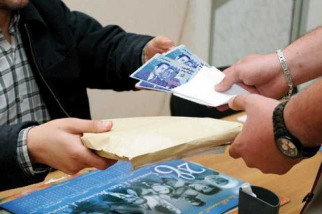 الرقم الأخضر يطيح بعون سلطة متلبسا بتسلم 400 درهم رشوة بمراكش