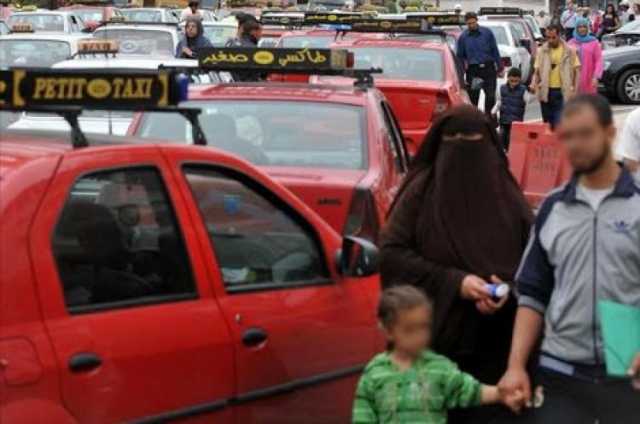 الداخلية تلغي “مأذونيات” و أصحاب طاكسيات يلجؤون لاستخدام تطبيقات النقل