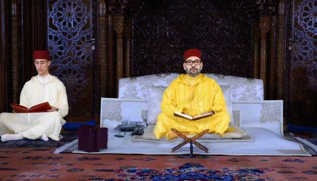 أستاذ الفكر الإسلامي بجامعة هارفارد يلقي درساً أمام الملك