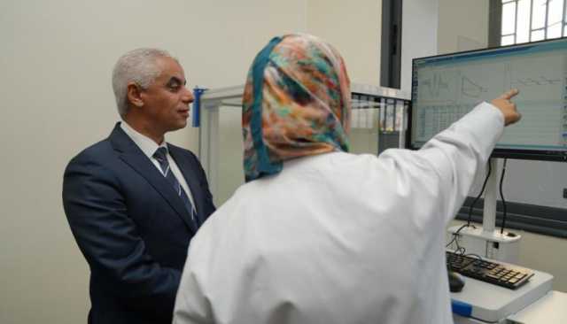 آيت الطالب يعطي انطلاقة خدمات 9 منشآت صحية حضرية وقروية ومصلحة للمستعجلات ومختبر طبي بجهة فاس مكناس