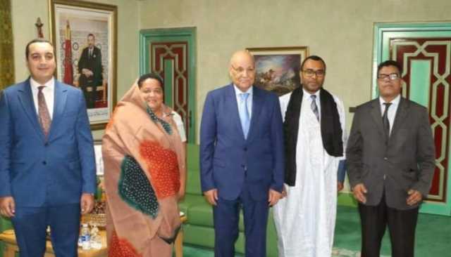 القنصلة العامة الجديدة لجمهورية ساو تومي ترتدي الزي الصحراوي المغربي ومن قلب العيون تجدد دعم بلادها لمغربية الصحراء