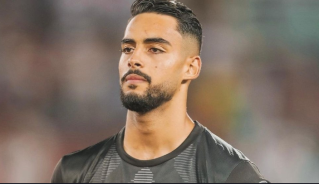 ليكيب : الإصابة قد تحرم حارس المنتخب الأولمبي المغربي من أولمبياد باريس