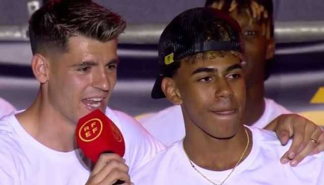 هتافات عنصرية ضد لمين جمال في احتفالات المنتخب الاسباني