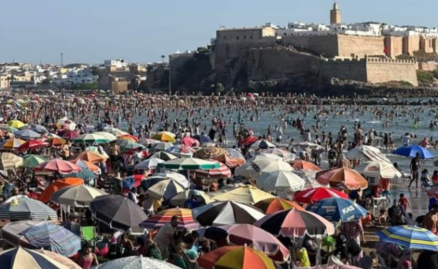 شاطئ سلا الأكثر ازحاماً في المغرب