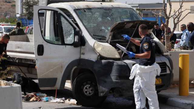 سائق شاحنة فلسطيني يدهس جنديا إسرائيليا عند نقطة تفتيش قرب الضفة الغربية المحتلة