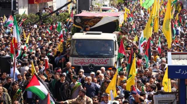 تزامنا مع يوم القدس.. إيران تشيع قتلى الحرس الثوري وسط هتافات مناهضة لإسرائيل وأمريكا