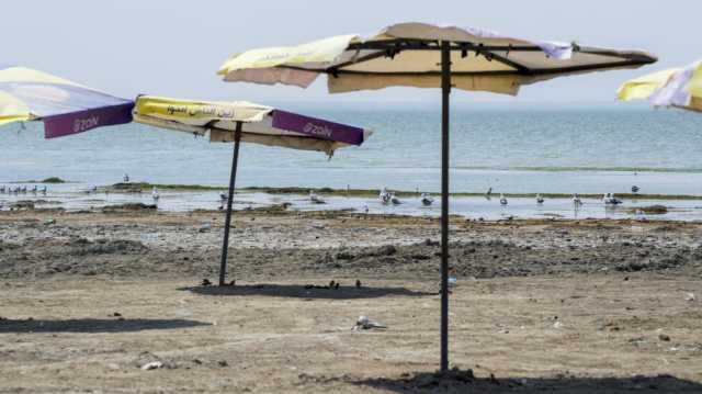 الجفاف يحوّل بحيرة الحبانية السياحية في العراق إلى بركة راكدة