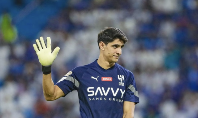 مدرب الهلال يكشف سبب تغيير بونو في مباراة ناساجي الإيراني