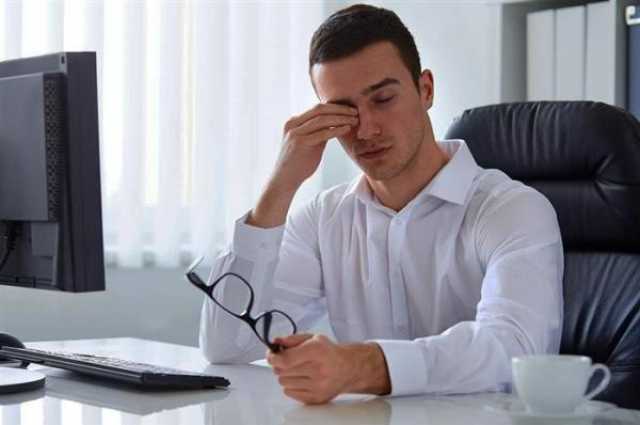 تجلس لساعات طويلة خلال اليوم.. خطر مميت يداهم صحتك