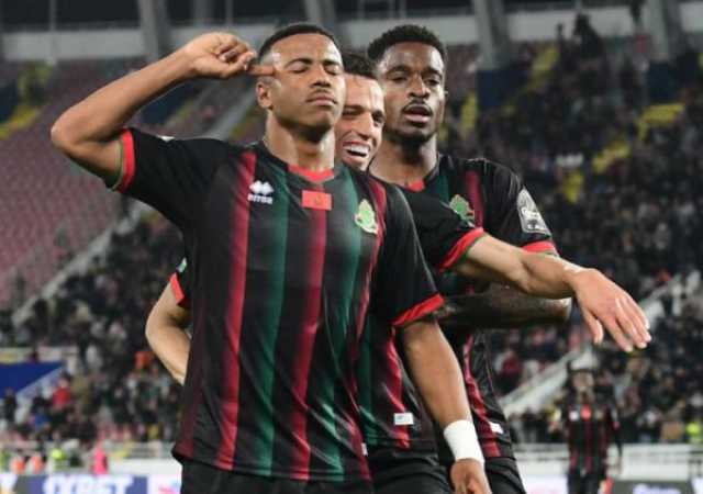 عملاق اسكتلندا يتعاقد مع لاعب الجيش الملكي حمزة إيكامان