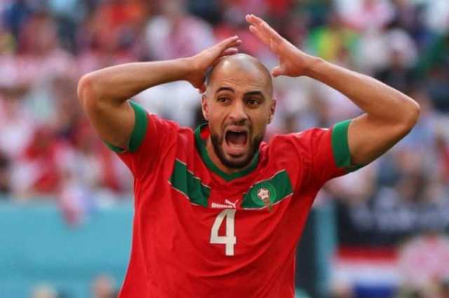 فيورنتينا الإيطالي يضع أمرابط في موقف صعب للغاية
