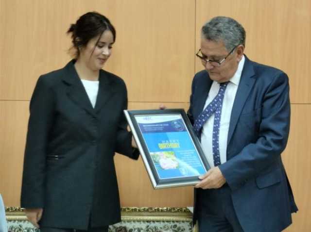 تكريم الدكتور مولاي أحمد العمراني من طرف طلبة مدرسة الدراسات العليا الاقتصادية والتجارية والهندسية بمراكش